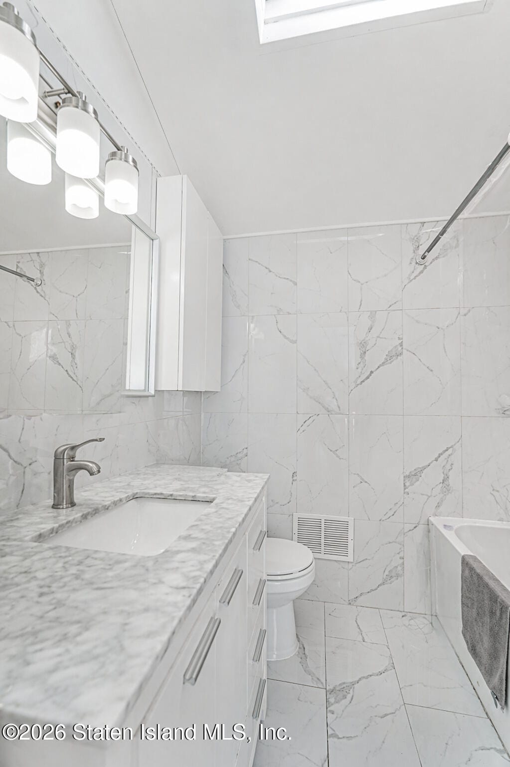 72 N Railroad Avenue, Staten Island, NY, 10304 image 13