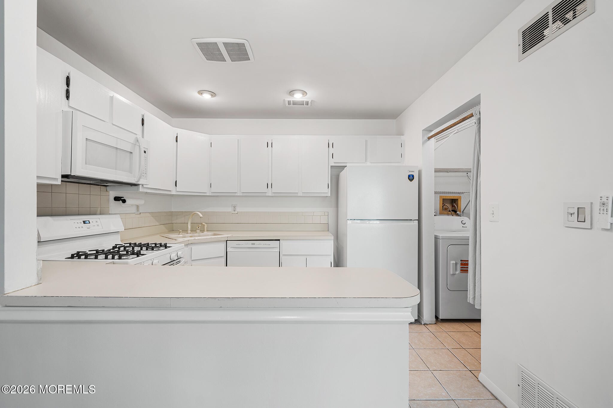 8 Lafayette Court, North Brunswick, NJ, 08902 image 16