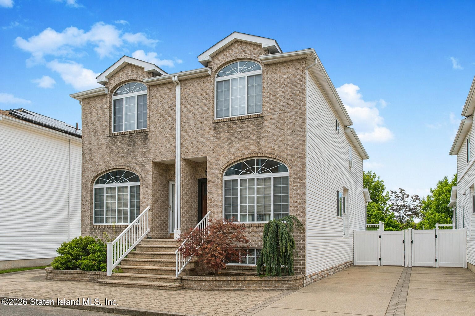 6771 Hylan Boulevard Image 3