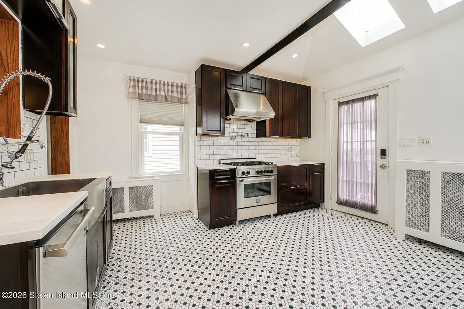 39 Burnside Avenue, Staten Island, NY, 10302 image 9