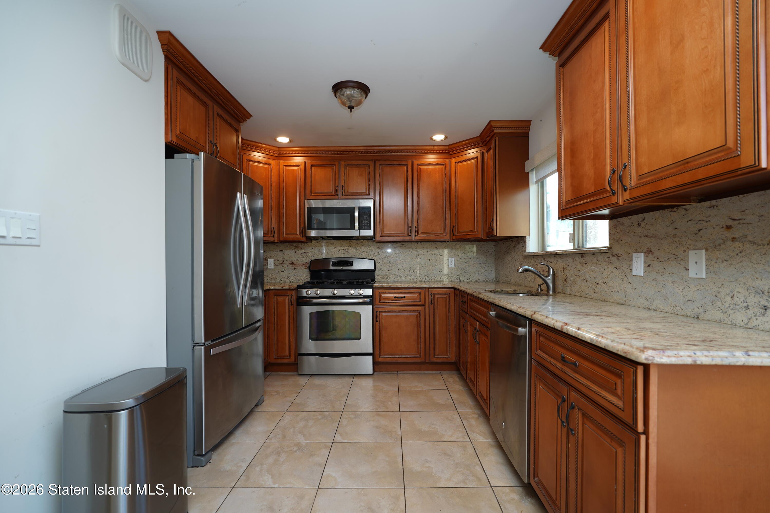 66 Plumtree Lane, Staten Island, NY, 10309 image 17