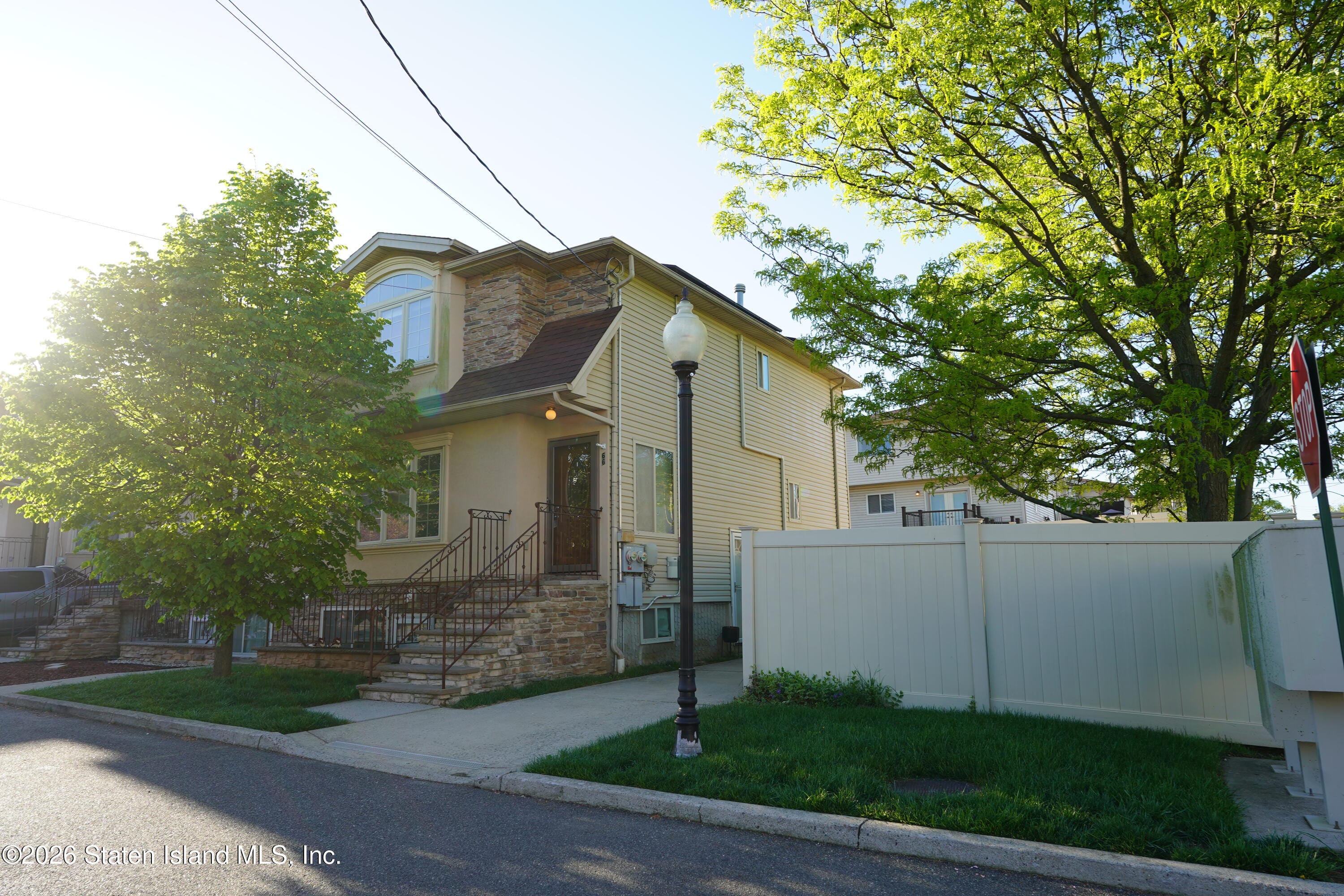 66 Plumtree Lane, Staten Island, NY, 10309