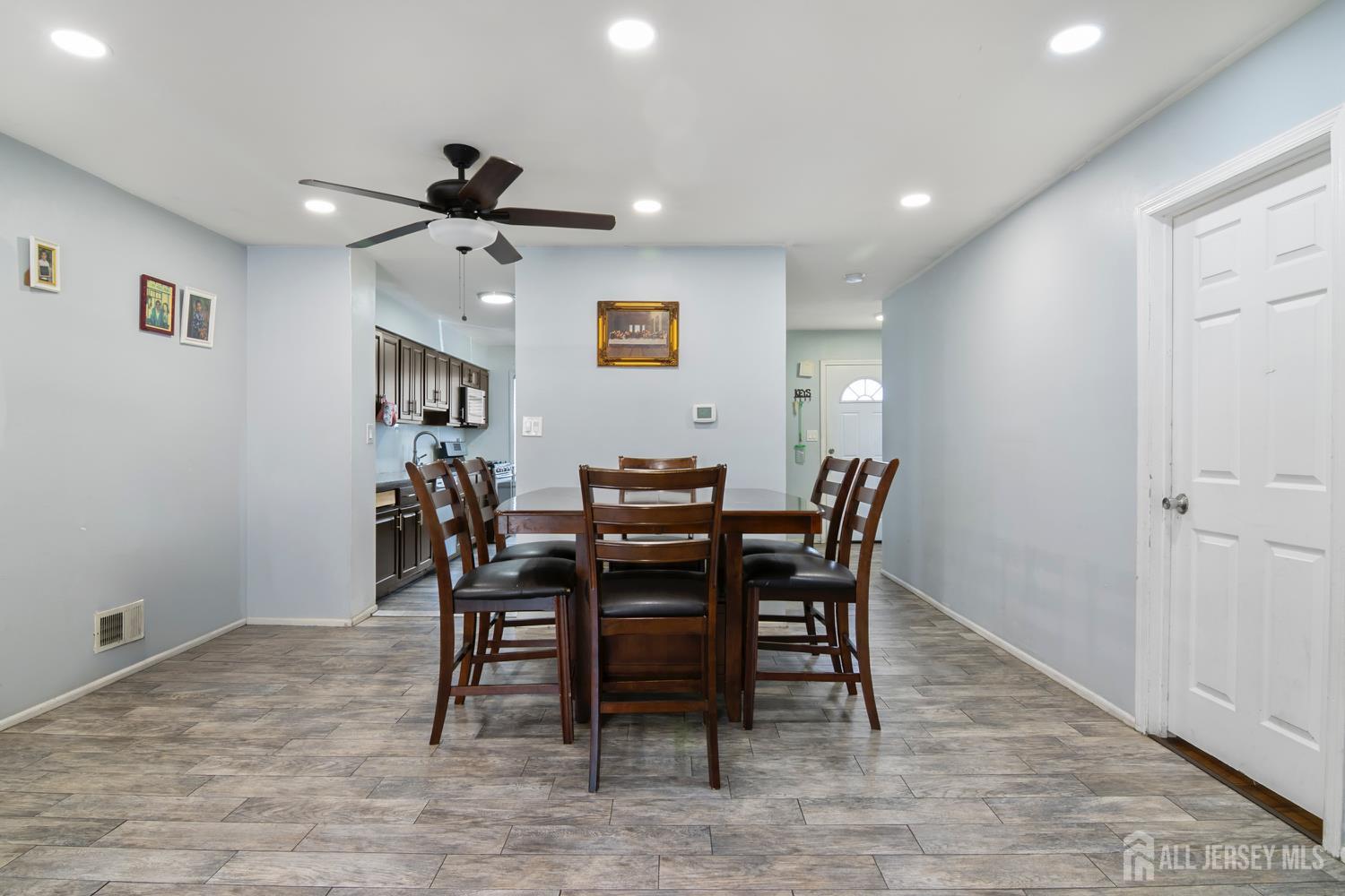 10 Neilson Street H Image 2