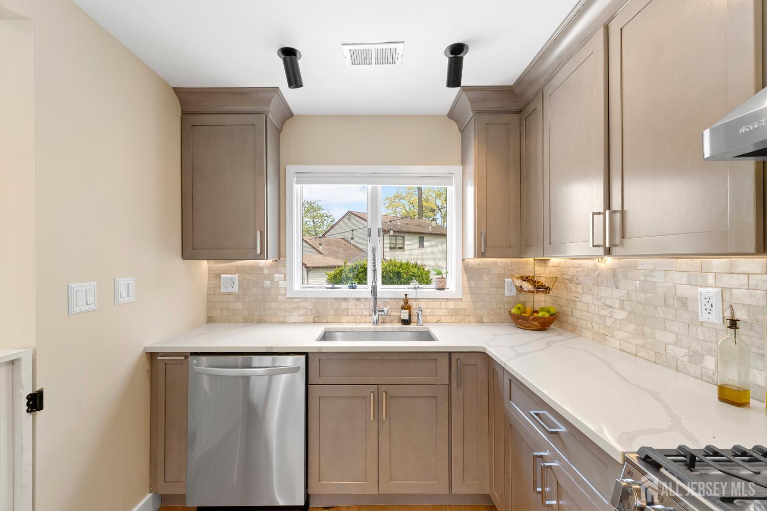 31 Virginia Avenue, Hazlet, NJ, 07730 image 16