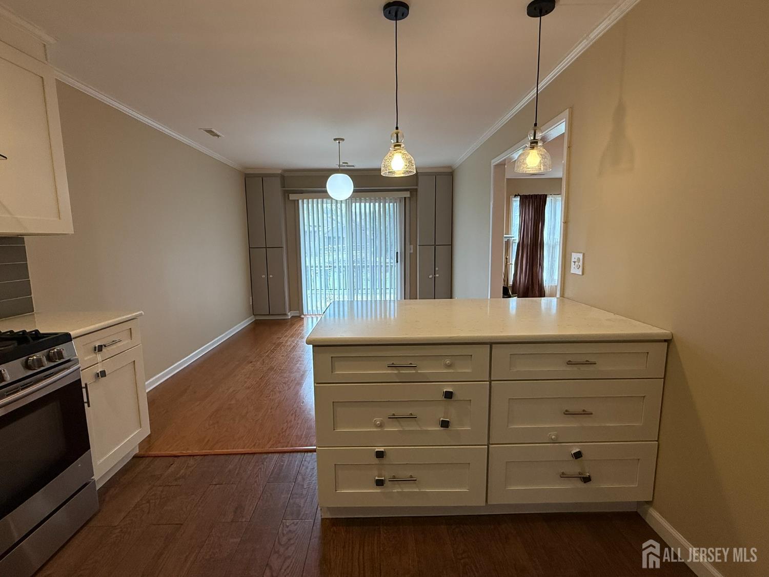 54 Holly Court, Edison, NJ, 08820 image 23