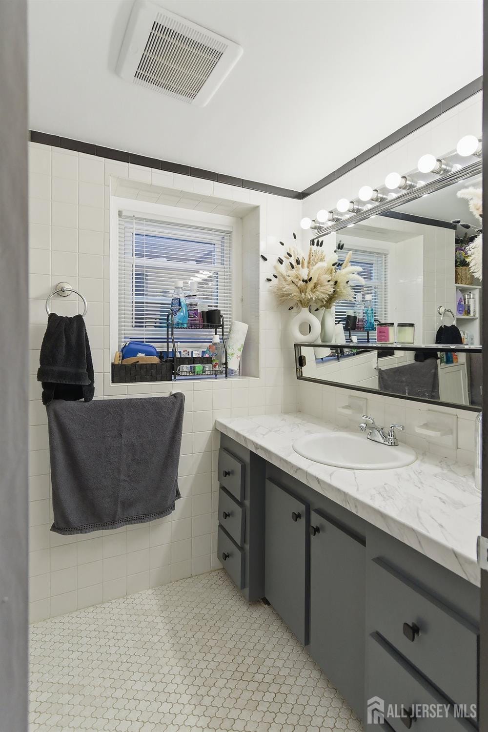 306 Buckelew Avenue, Monroe, NJ, 08831 image 22