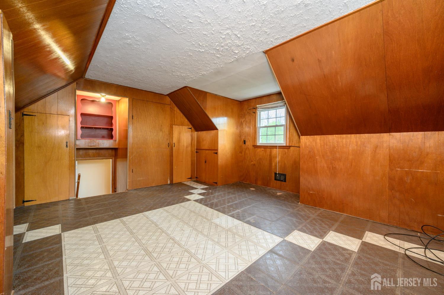 384 Maplewood Avenue, Colonia, NJ, 07067 image 28