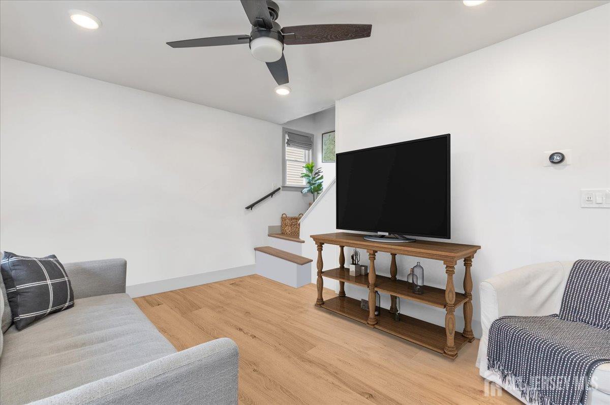 93 Inwood Avenue Image 3