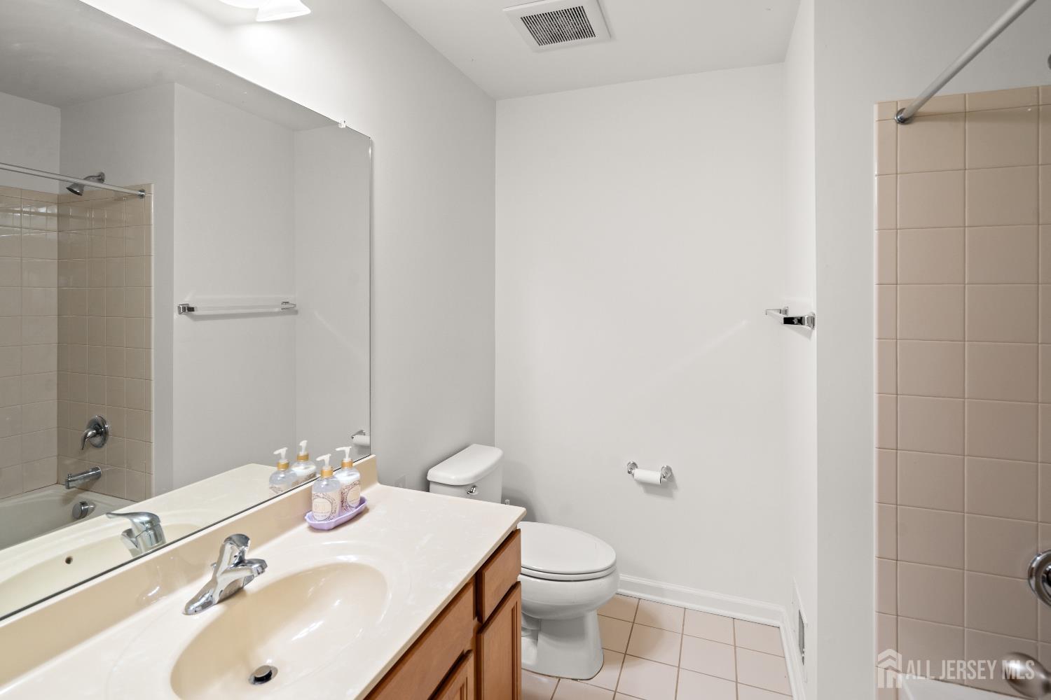 2435 Canterbury Lane, North Brunswick, NJ, 08902 image 33