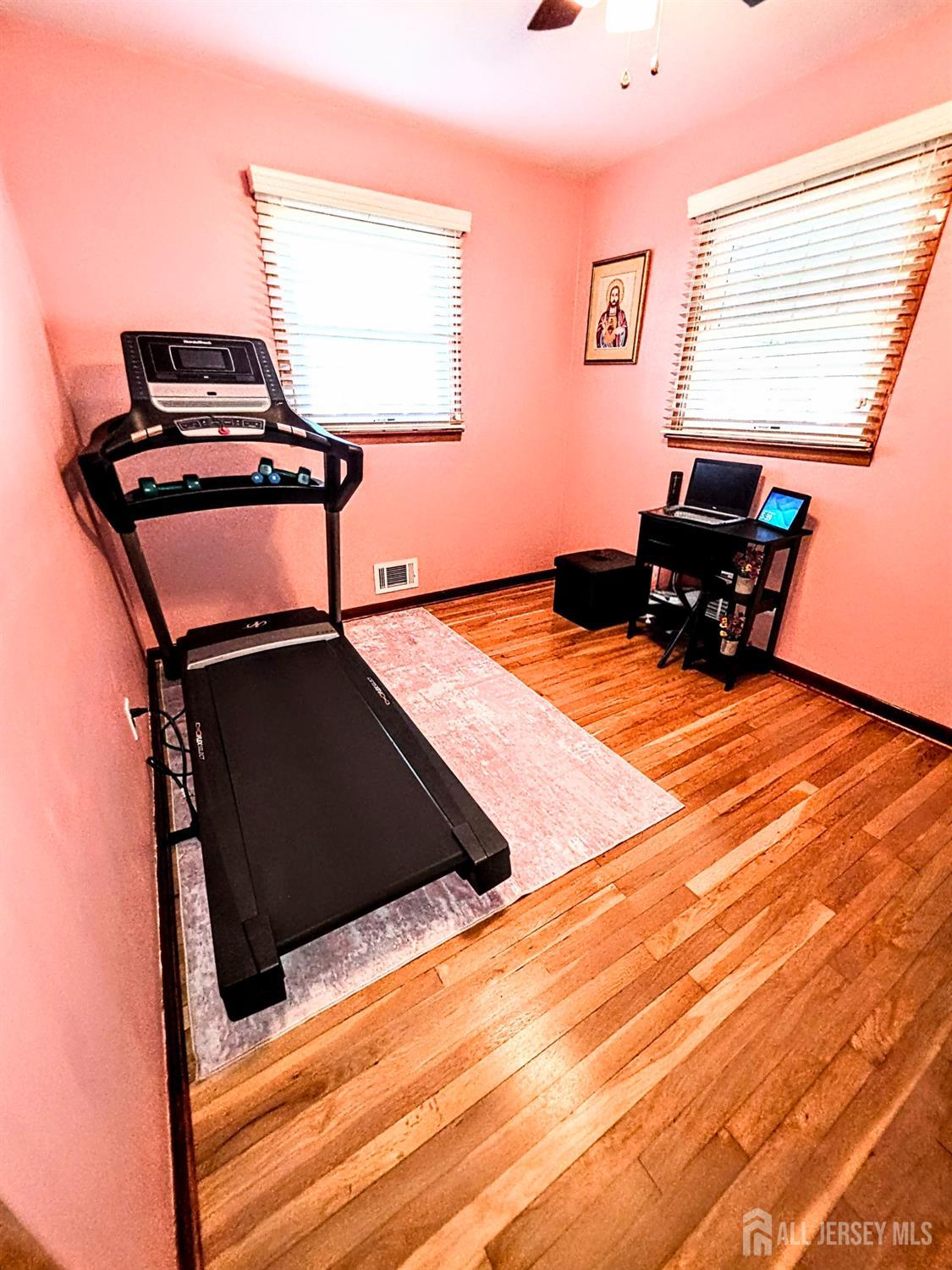 19 E 2nd Street, Port Reading, NJ, 07064 image 16