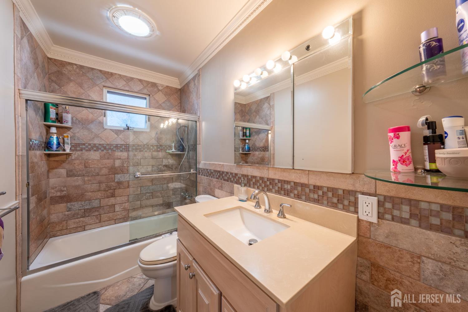 41 Clover Avenue Image 5