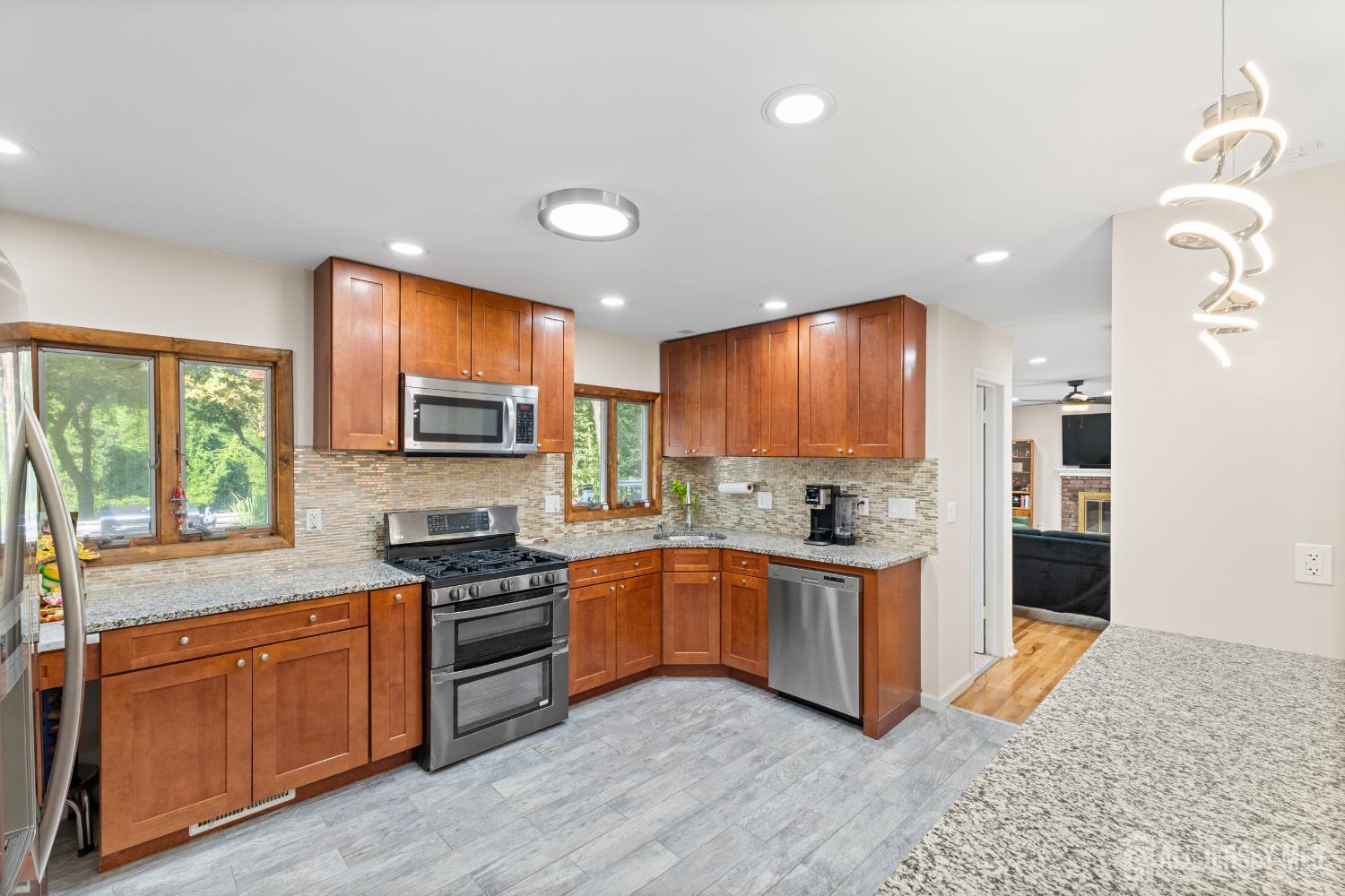 55 Ainsworth Avenue Image 5