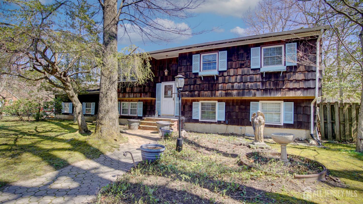 1 S Shore Boulevard Image 2