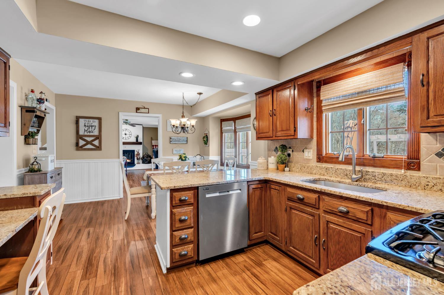 27 HERON Drive, Marlboro, NJ, 07746 image 15