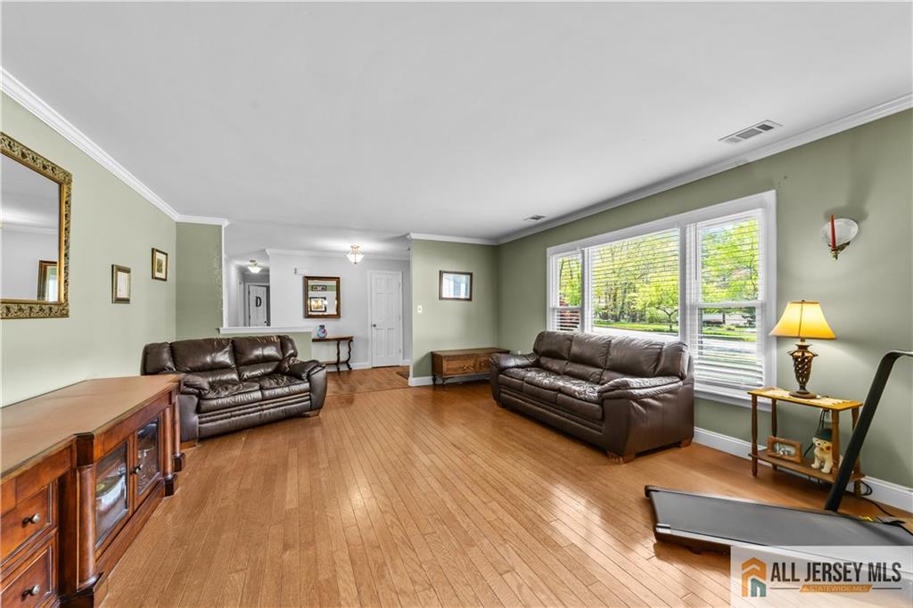 7 Michelle Street Image 5