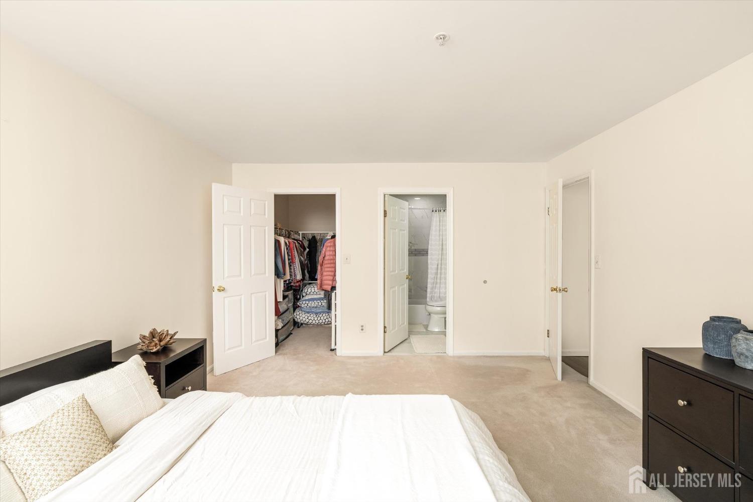 1125 Waterford Drive, Edison, NJ, 08817 image 25