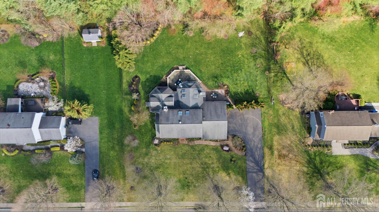 7 Monroe Place Image 4