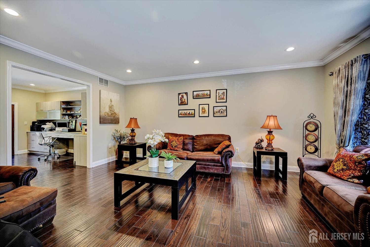 3 Greenwich Court Image 5