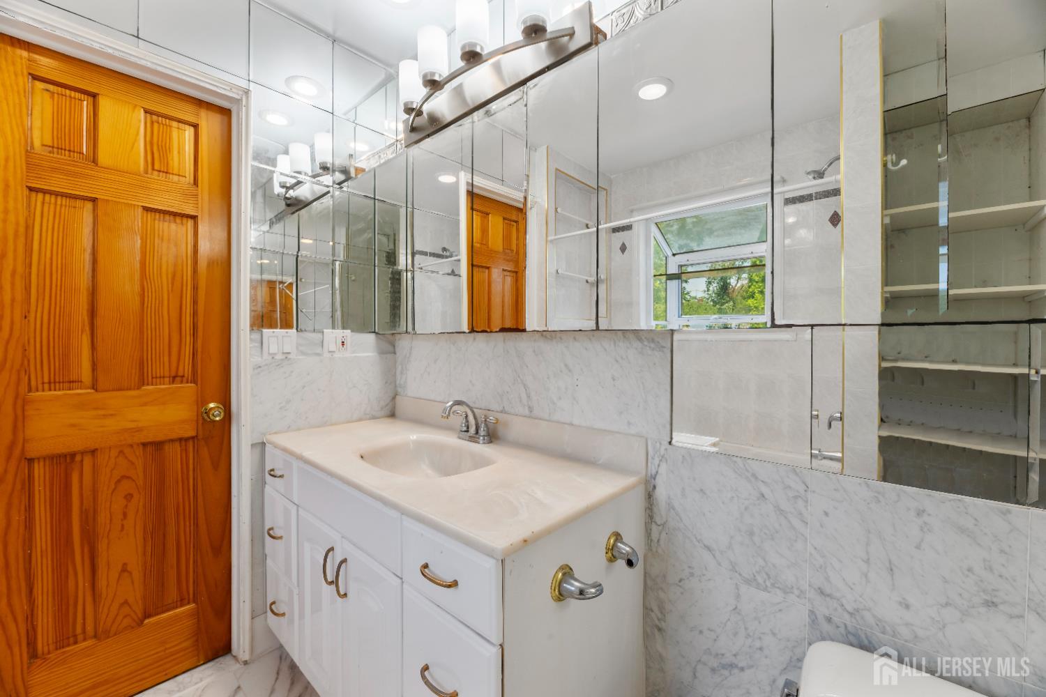 9 Denise Avenue, East Brunswick, NJ, 08850 image 24