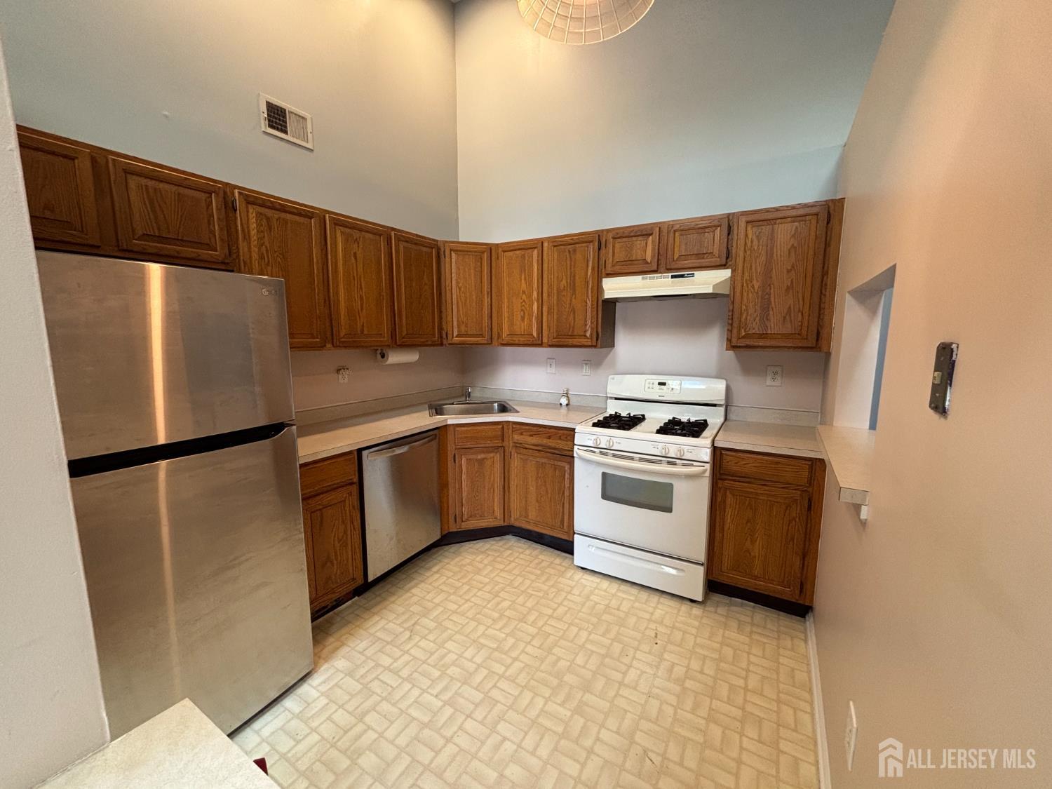 17 Pembrook Avenue, North Brunswick, NJ, 08902 image 6