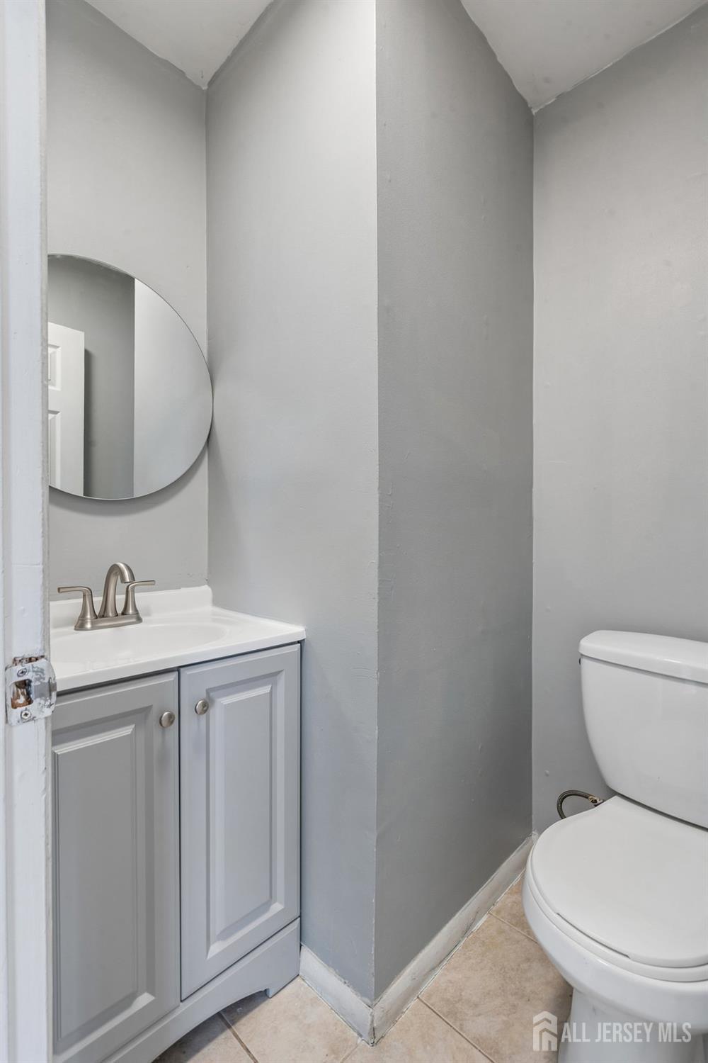 577 Berlant Avenue Image 5