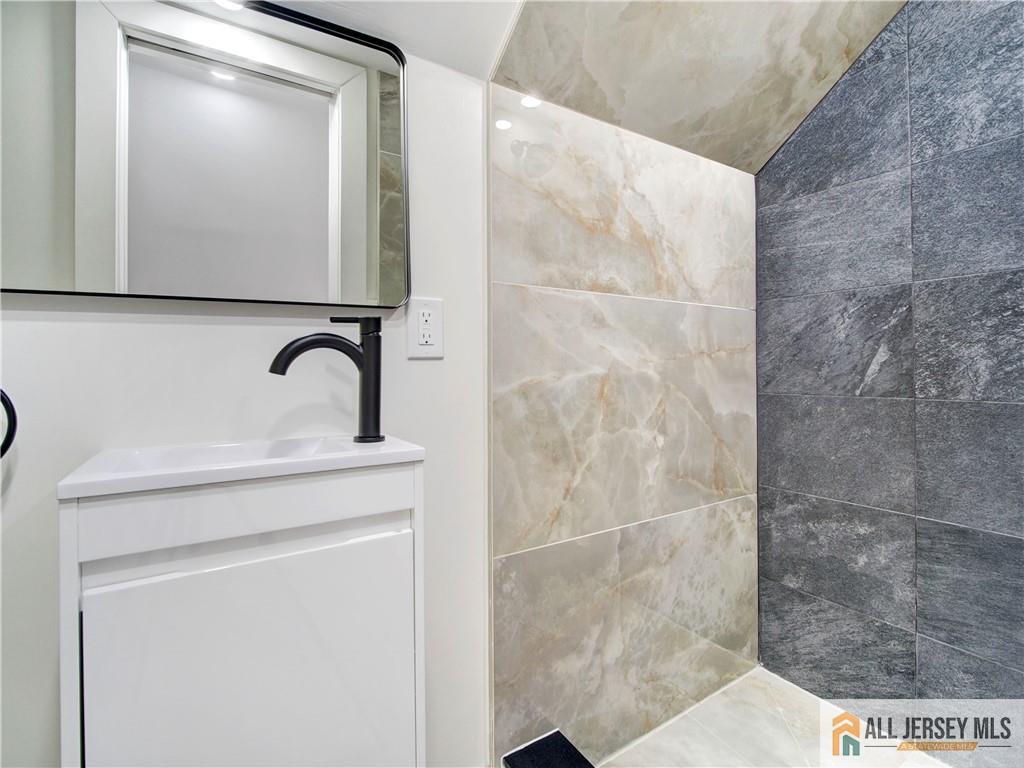 2 Anne Street, South River, NJ, 08882 image 14