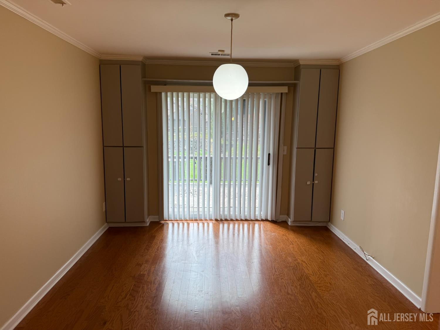 54 Holly Court, Edison, NJ, 08820 image 22