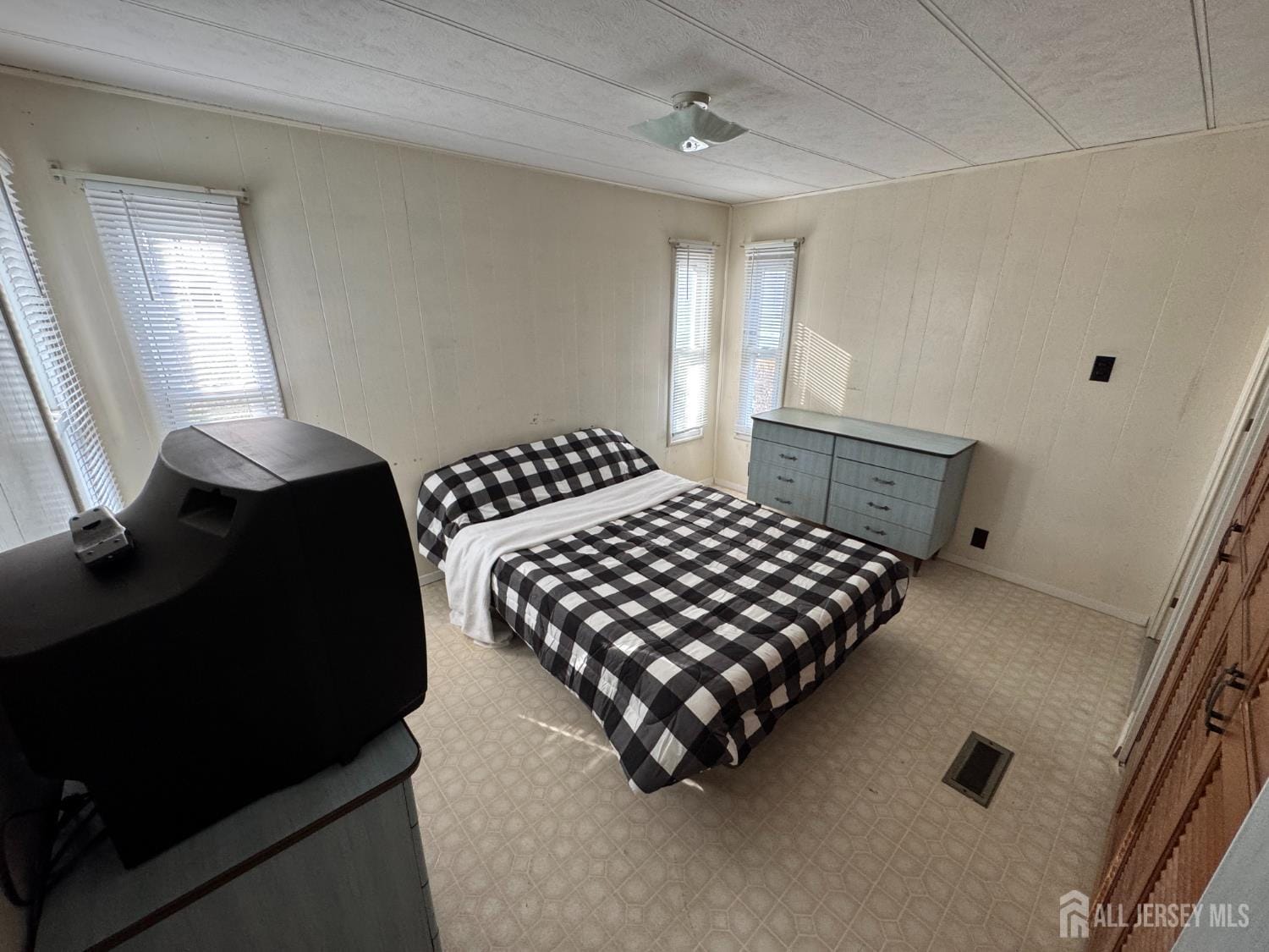 9 Sams Court, Hazlet, NJ, 07730 image 8