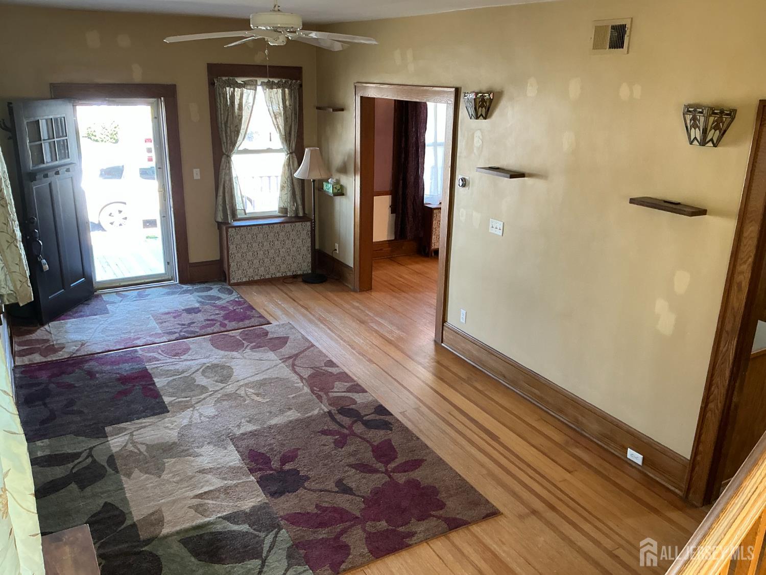 175 Grenville Street Image 4