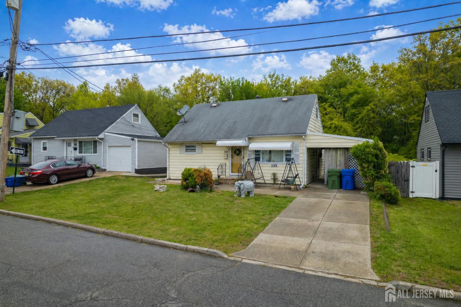 520 N Park Drive Image 2