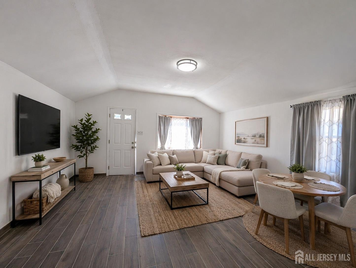 26 Hilltop Boulevard Image 3