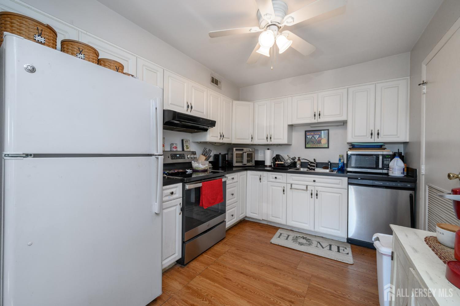 127 Chaucer Road, Mount Laurel, NJ, 08054 image 24