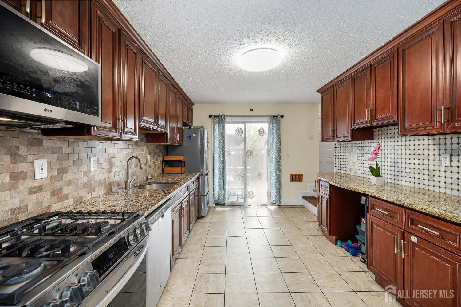 197 Westgate Drive, Edison, NJ, 08820 image 27