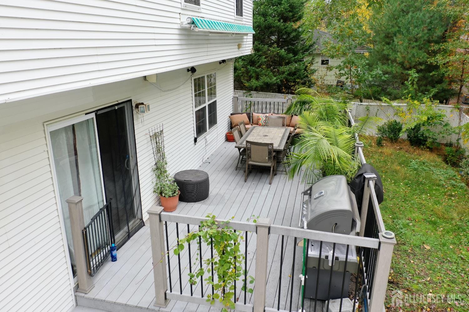 47 Avenue G Avenue Image 5