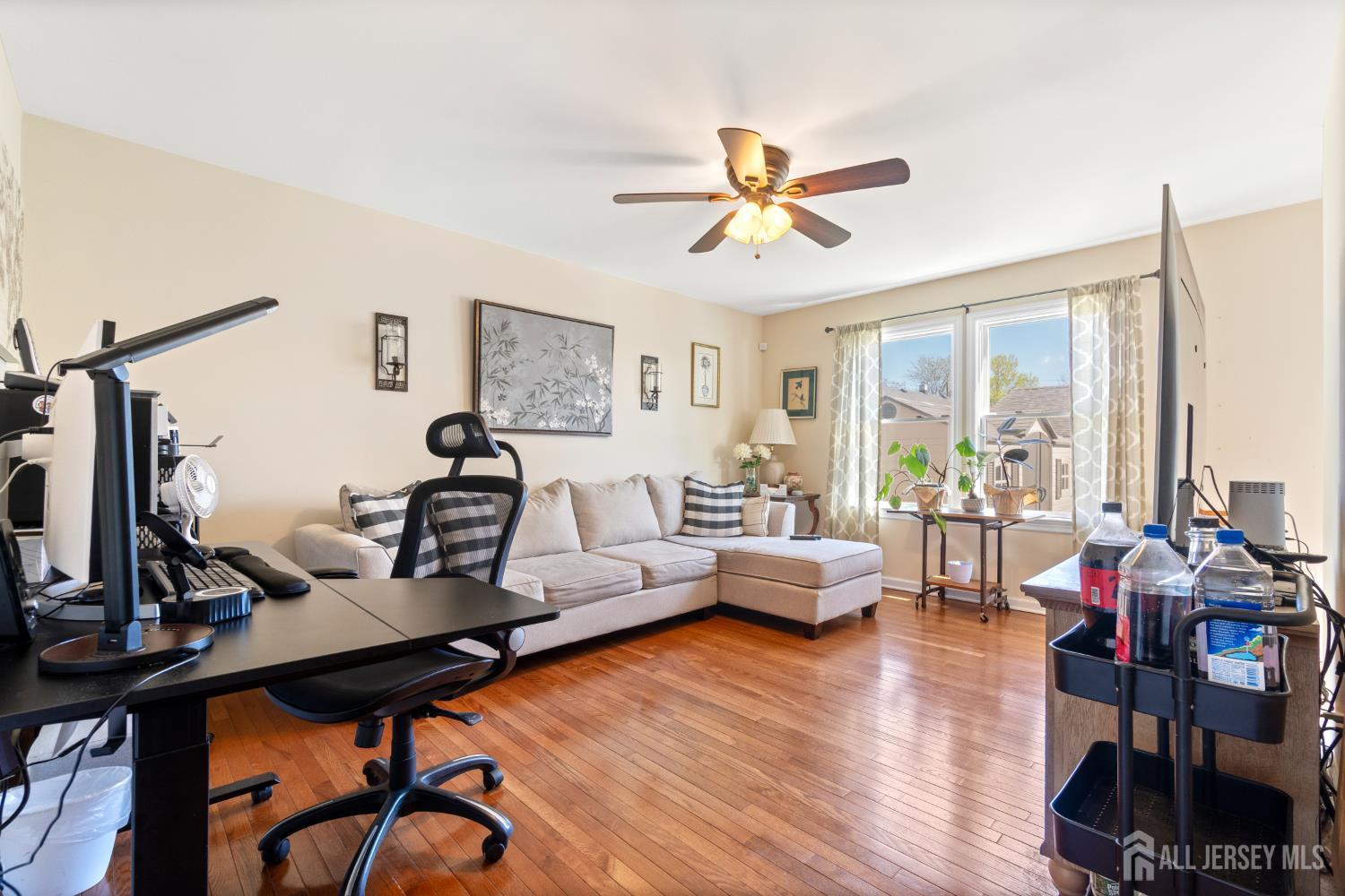 99 Clyde Avenue Image 5