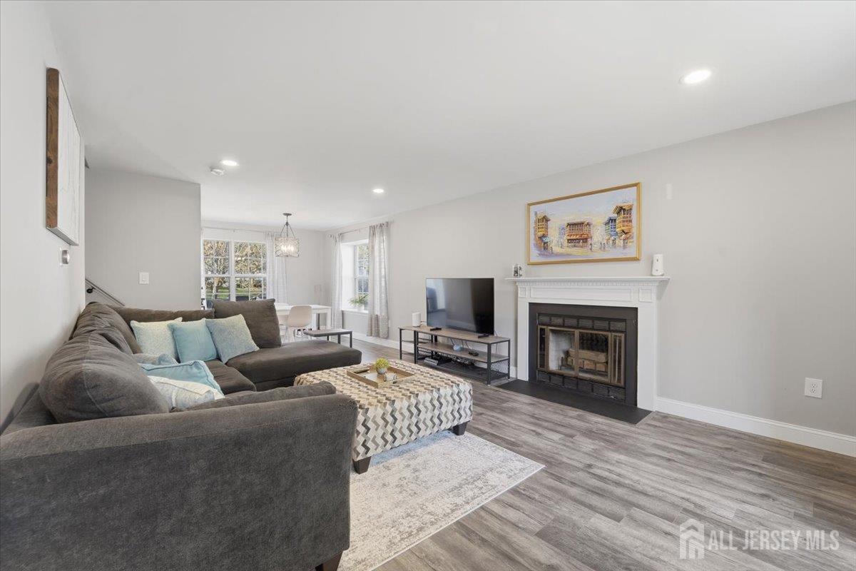 63 Amberly Court Image 5