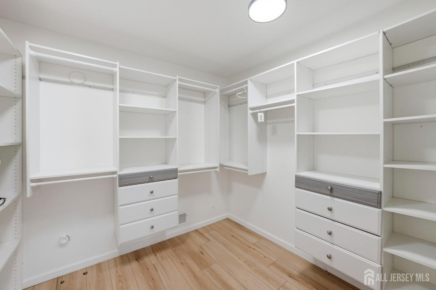 7 Monroe Place, Cranbury, NJ, 08512 image 33