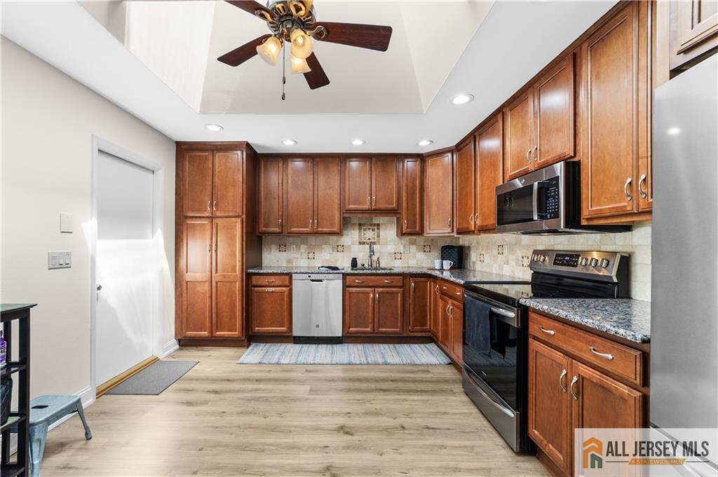 480 Fairton Drive 480C Image 3