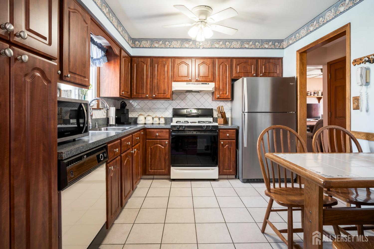 6 Marie Lane, Edison, NJ, 08817 image 12