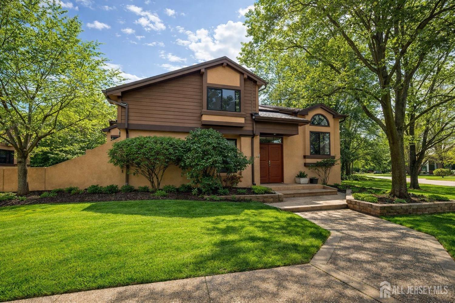 70 Sayre Drive Image 1