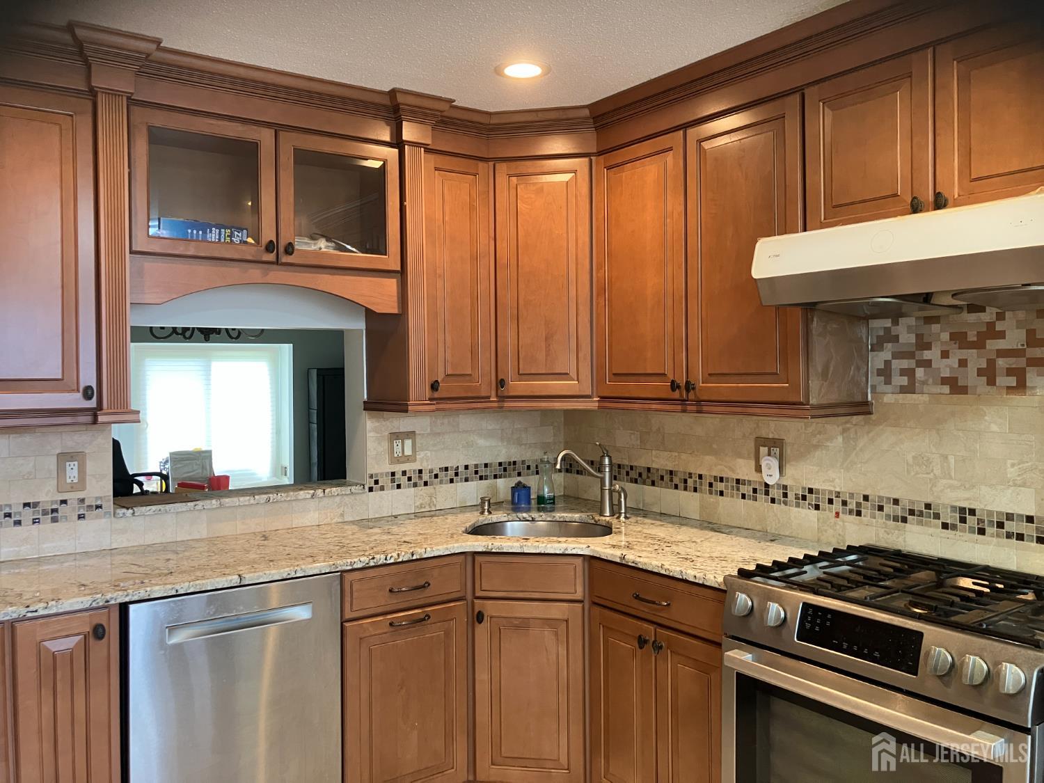 293 Bromley Place Image 2