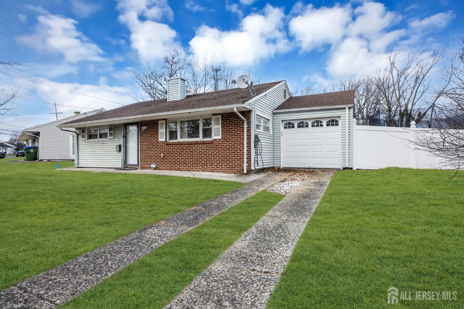 120 Winthrop Road Image 2