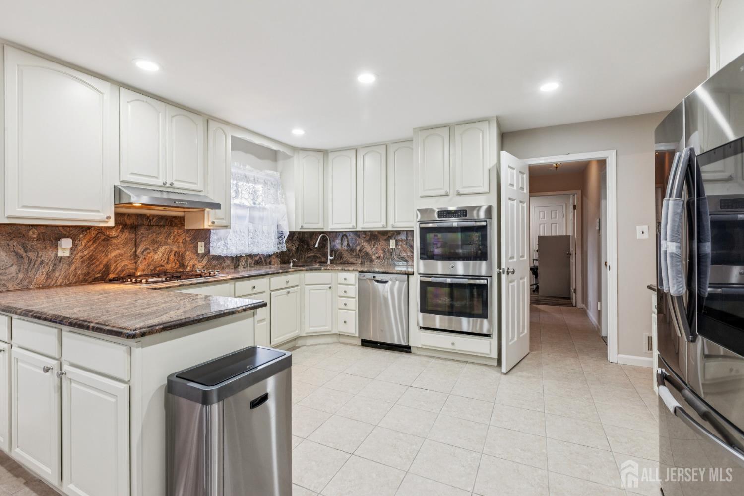 8 Constitution Court, East Brunswick, NJ, 08816 image 15