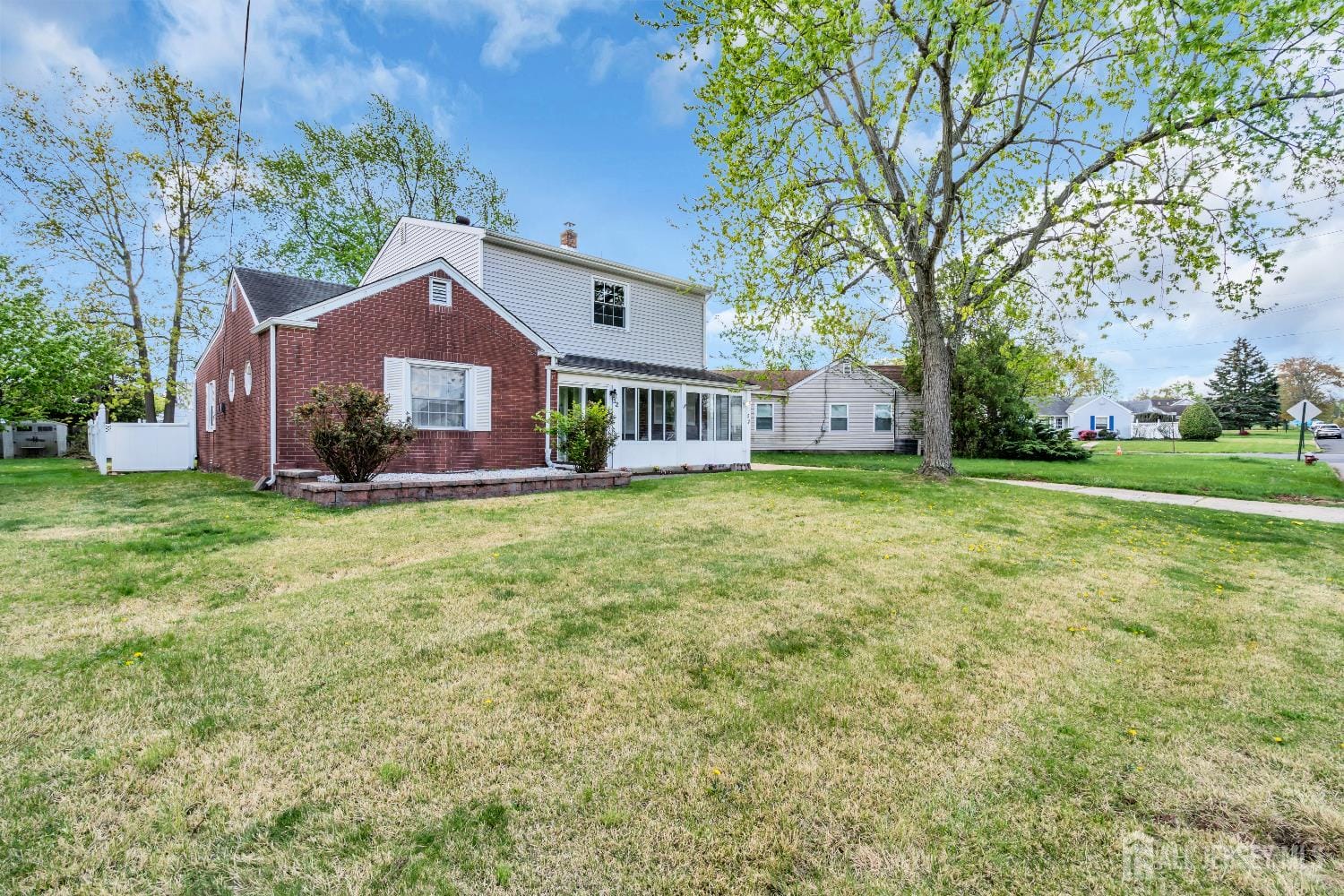 52 Walnut Street Image 3