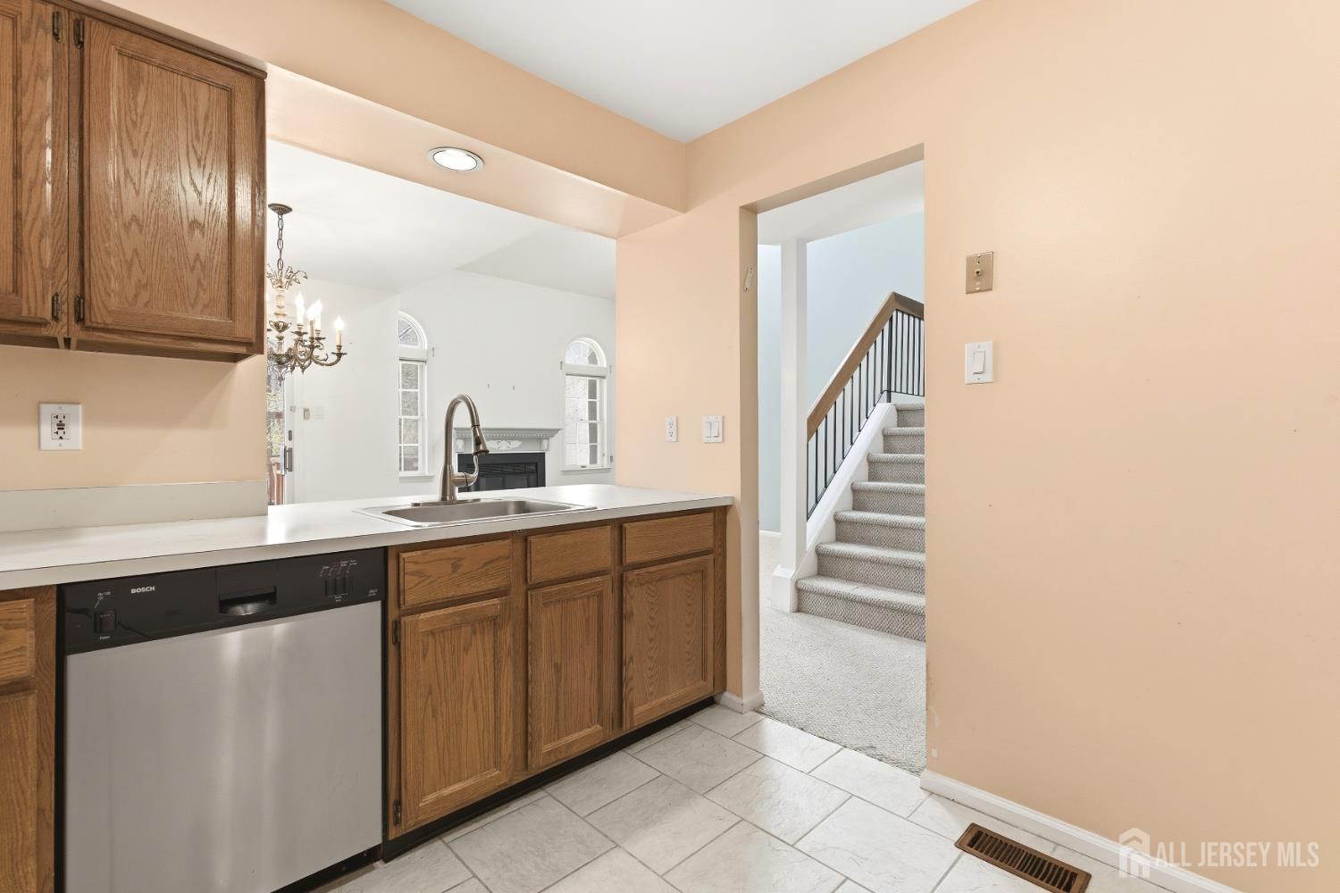 15 Dorchester Drive, East Brunswick, NJ, 08816 image 14