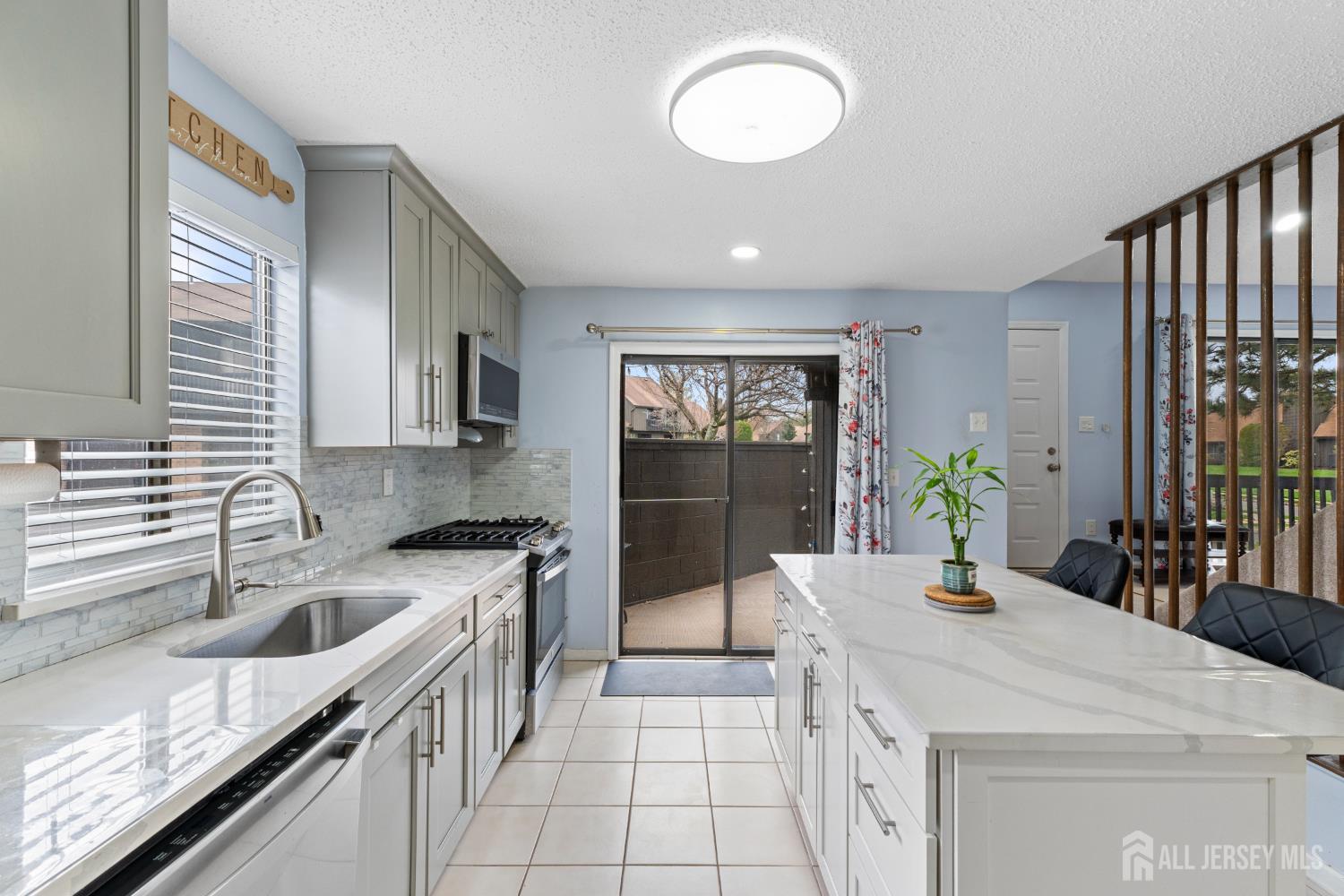 96 Westgate Drive, Edison, NJ, 08820 image 18