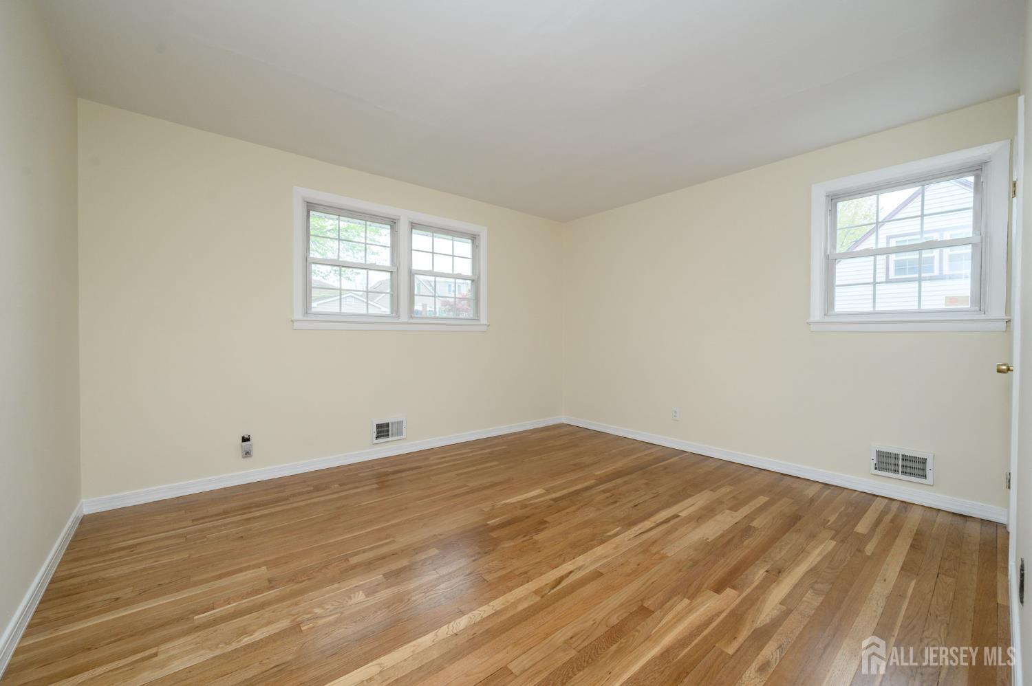 384 Maplewood Avenue, Colonia, NJ, 07067 image 19