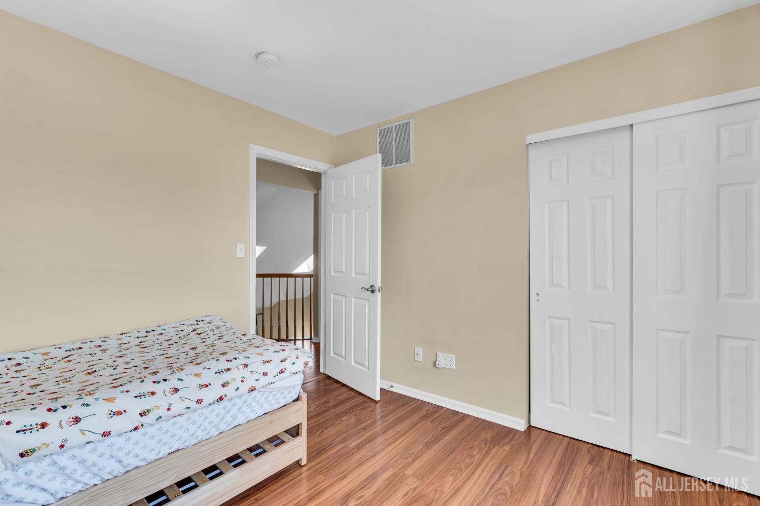 52 Zeller Drive, Franklin Twsp, NJ, 08873 image 32