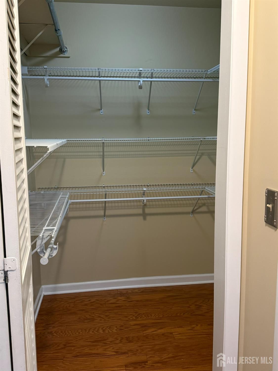 54 Holly Court, Edison, NJ, 08820 image 29