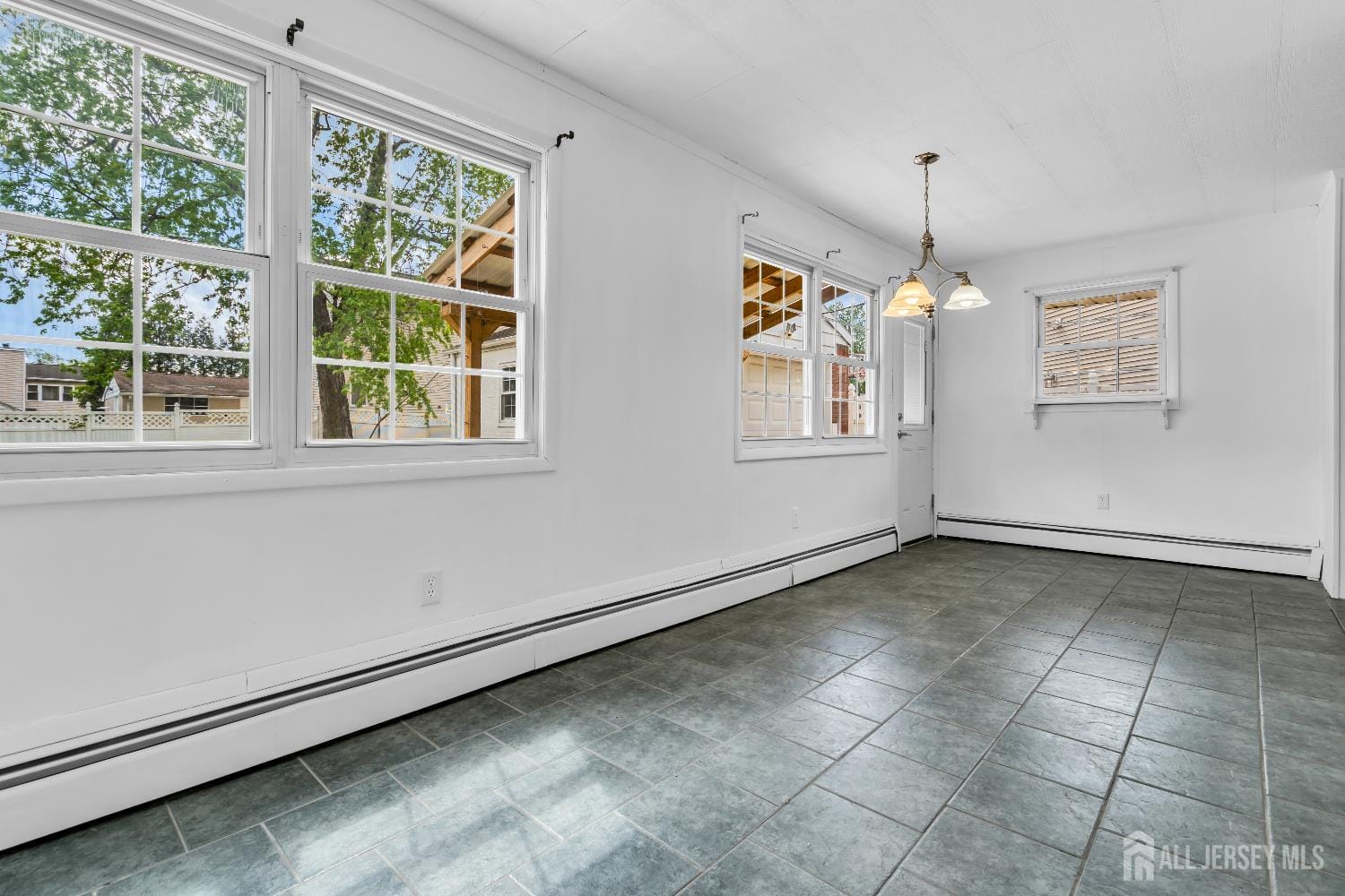 52 Walnut Street, Edison, NJ, 08817 image 46